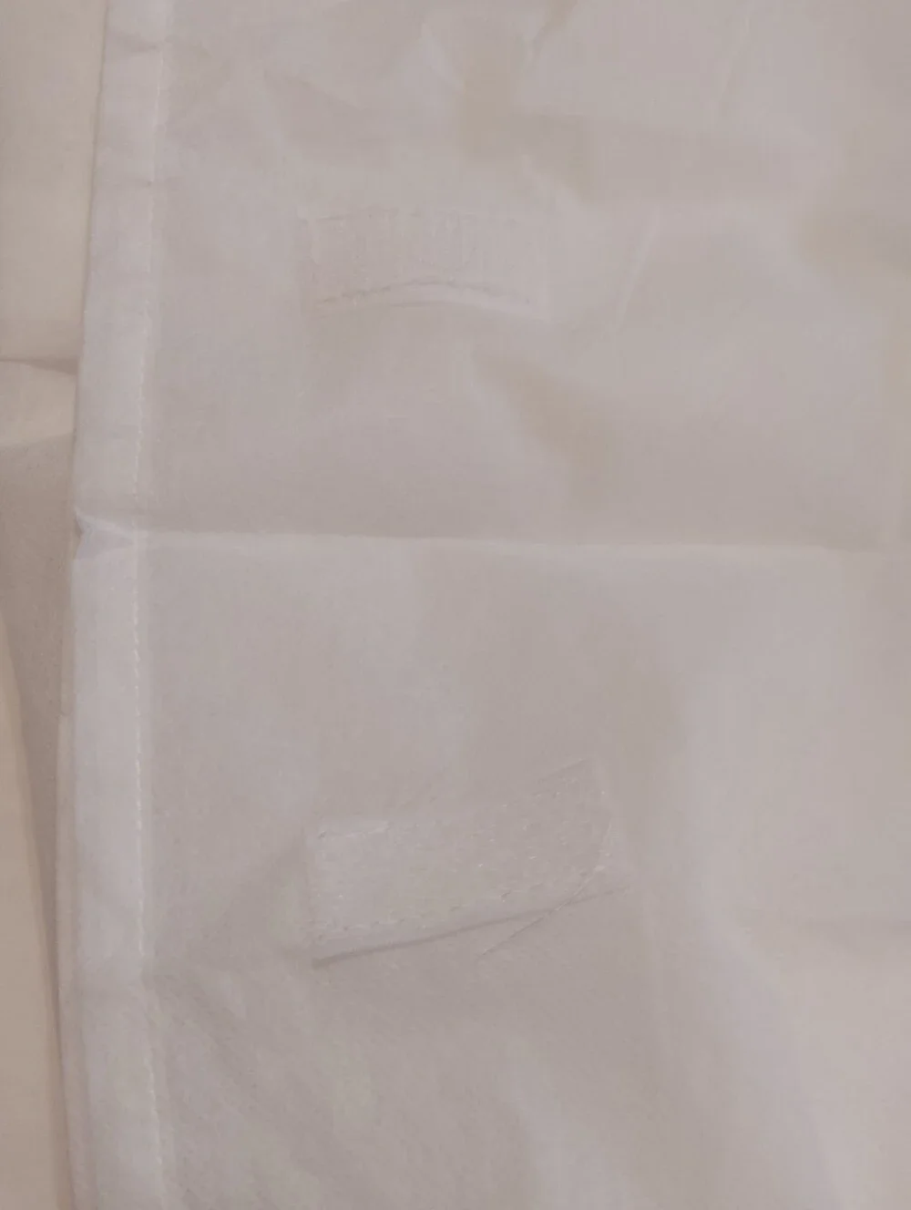 NWOT Better Homes & Gardens White Bedskirt, Queen/Full, Adjustable, Lightweight